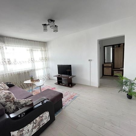 Elite Apartment Targoviste Exterior foto